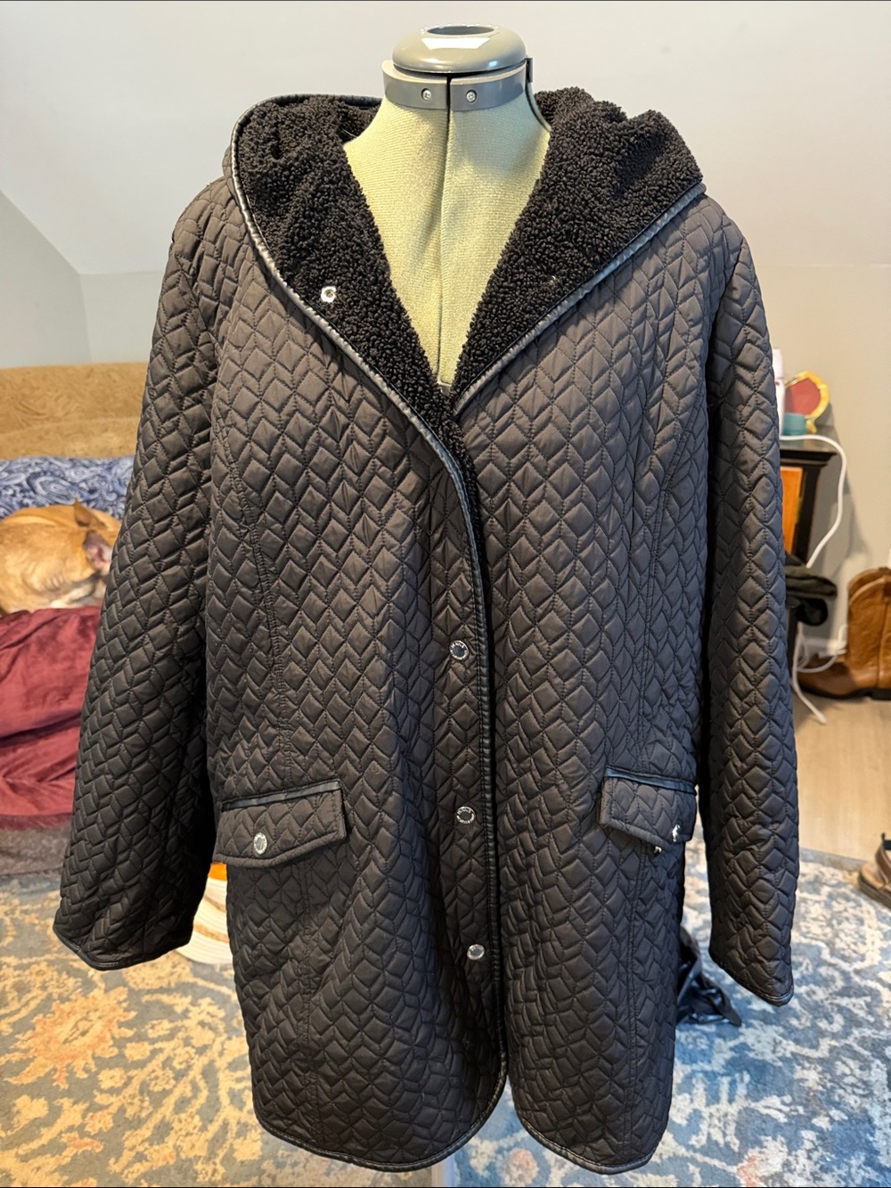 dennis basso Black Quilted Hooded Puffer Coat with Sherpa Lining